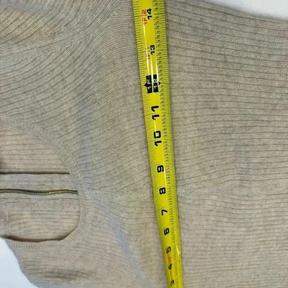 Cashmere saks fifth Ave women’s cashmere sweater cream scoop neck size XS - Picture 5 of 11